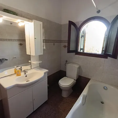 Sea And Field Retreat Tatil Evi Agios Georgios Pagon